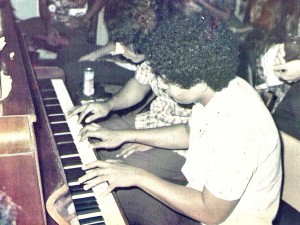 maua miller vailoa 3hand piano 1975